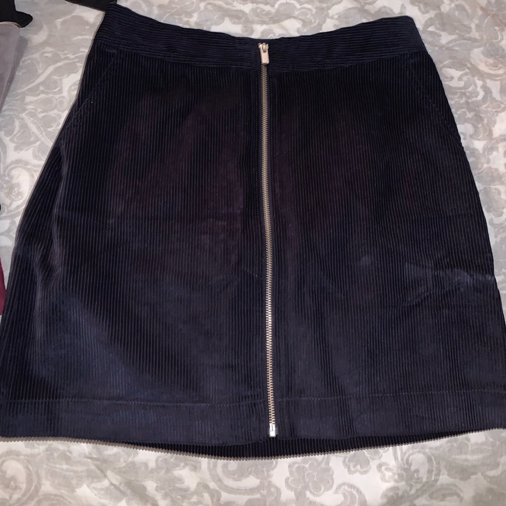 Navy corduroy mini skirt!